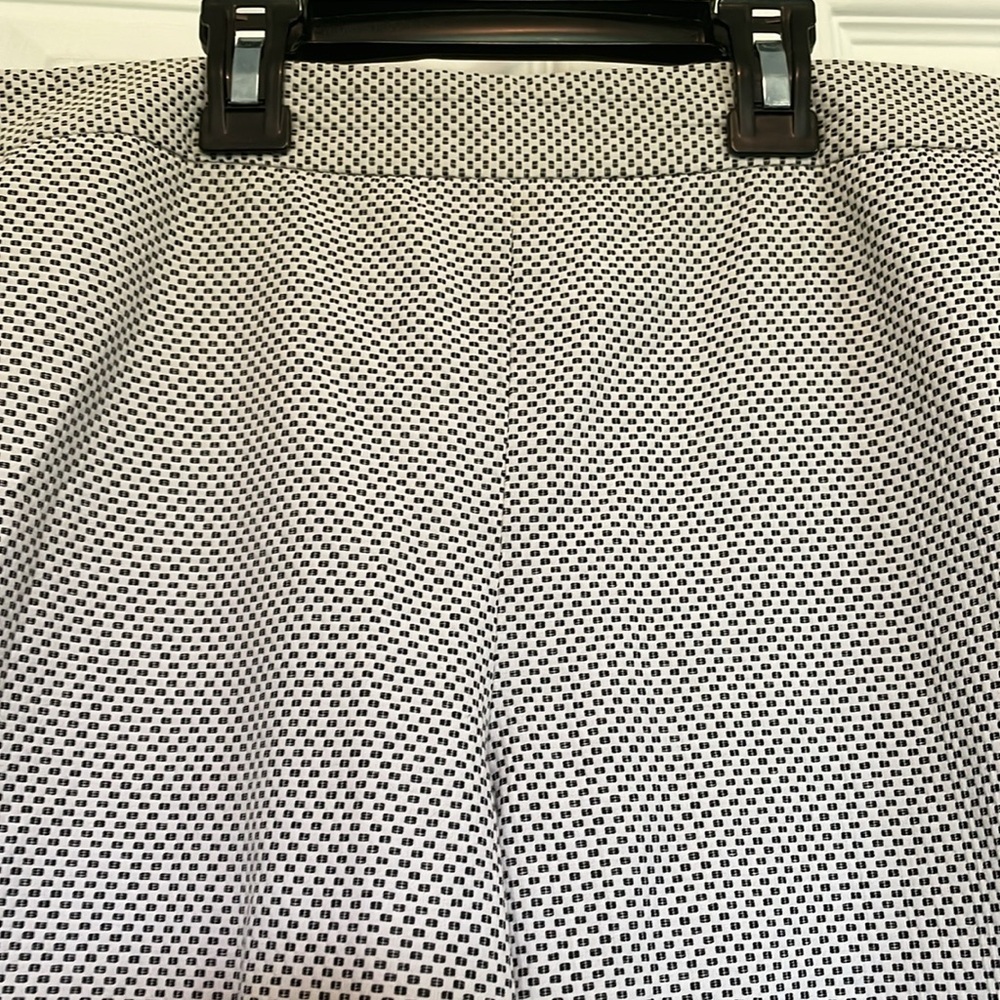 Women’s Sz 14P Talbots dress pant side zipper lined no pockets cream/black flat